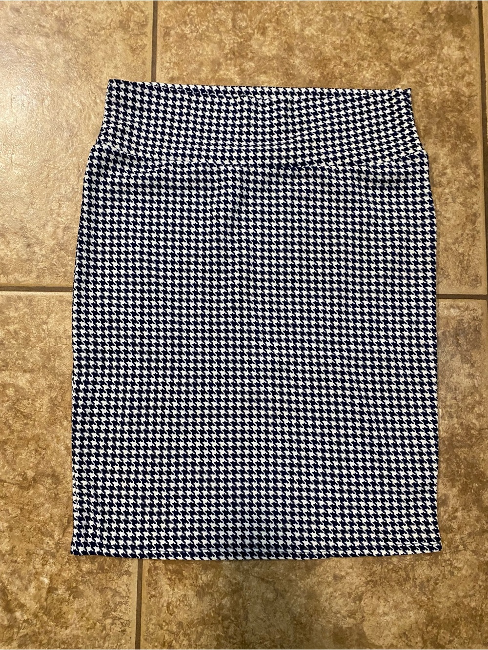 LuLaRoe Blue and White Houndstooth Pencil Skirt XL